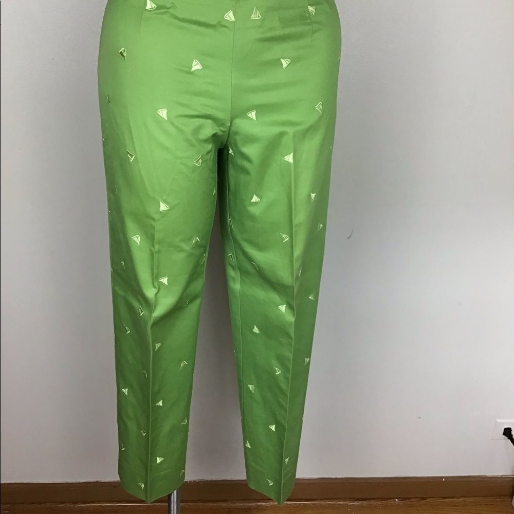 Liz Claiborne sailing capris pants size 12.